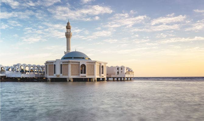 Jeddah Exploration Tour: A Private Heritage and Red Sea Tour